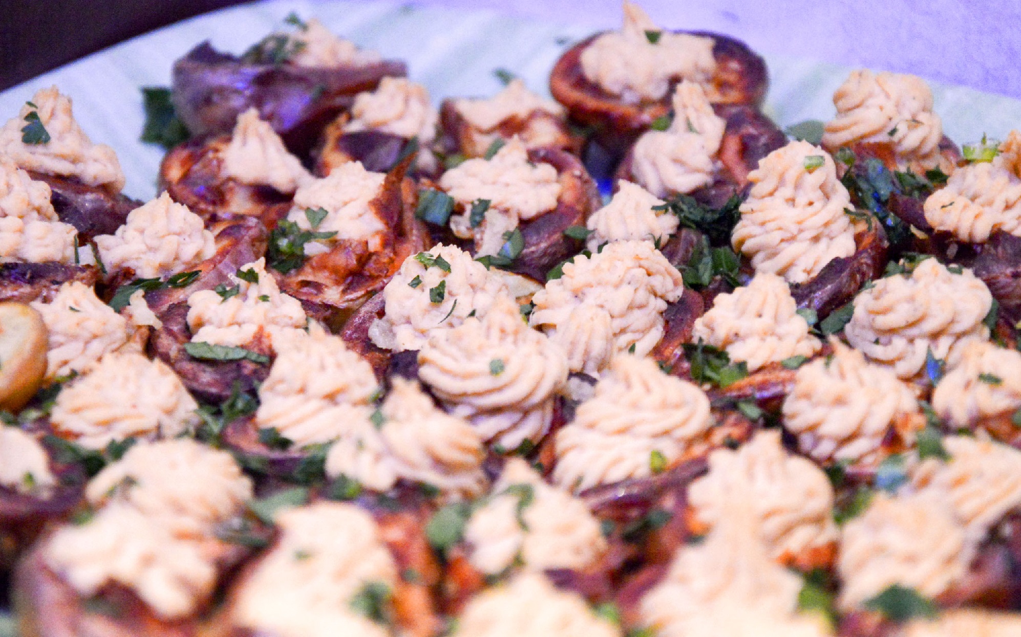 Patate imbottite all'humus